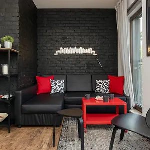 Stylish & Trendy 1 Bedroom Wola With Parking By Renters Warszawa